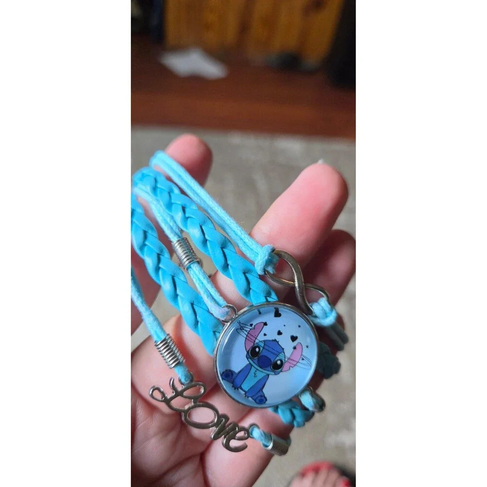 Stitch leather bracelet